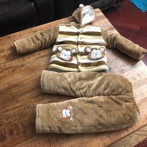 Very warm  plush two piece set size 18 to 24